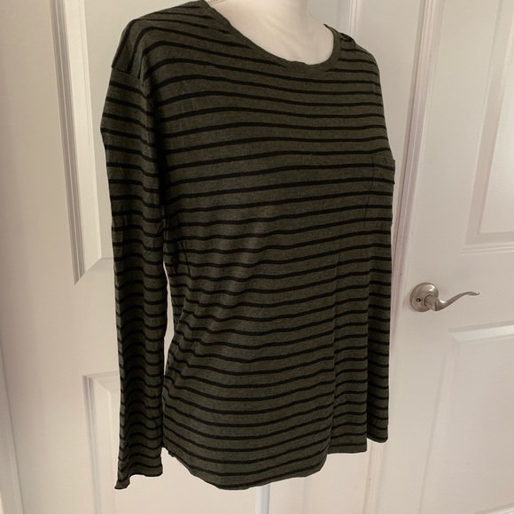 EUC VINCE Striped Long Sleeves Top - Picture 8 of 14